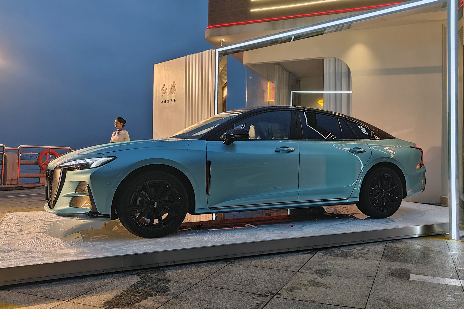 一汽紅旗H6推出四款車型，預售價19.48-24.18萬元