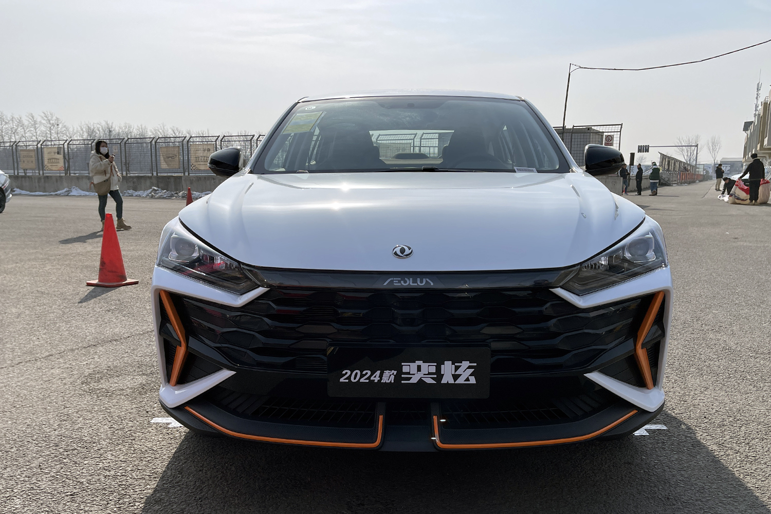 東風風神賽車學院開營 24款奕炫上市售7.79萬元起